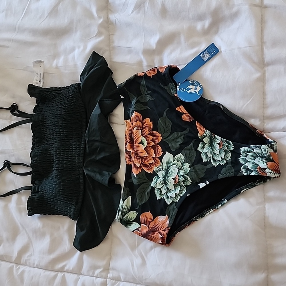 GREEN Swimsuit *size S